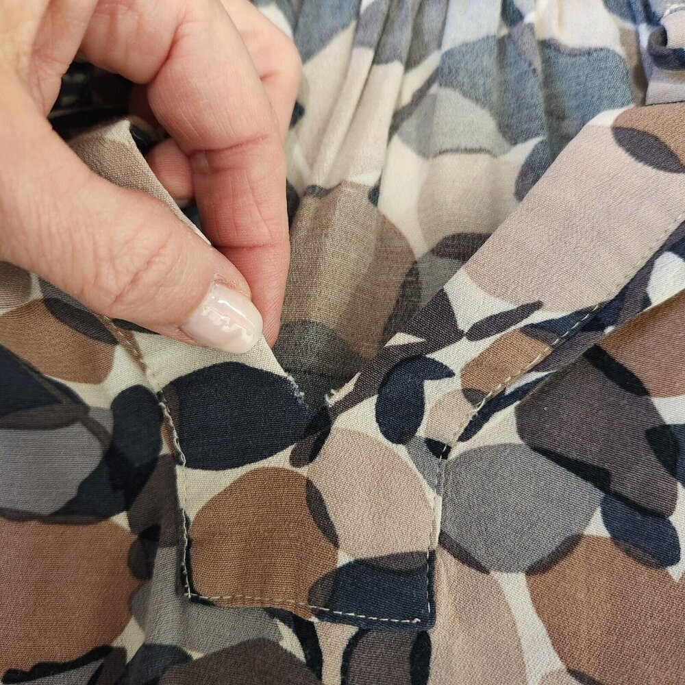 Boden V-Neck Blouse Womens 4 Brown Gray Leaf Print 3/4 Sleeve WA370 *MINOR FLAW - Picture 9 of 10